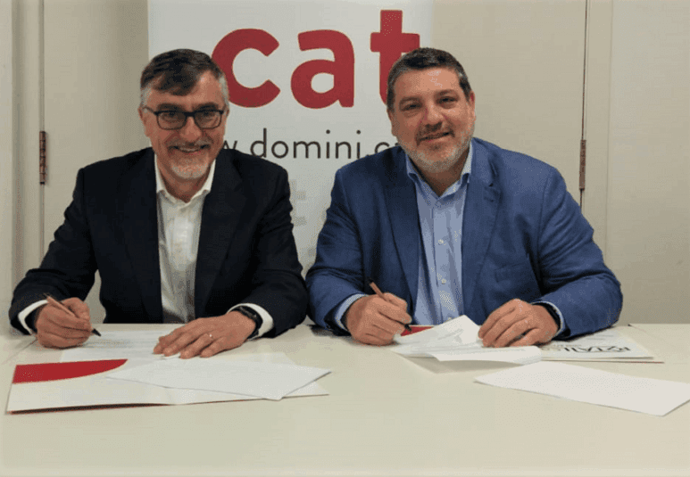 La Fundació .cat i RETAILcat signen un conveni de col·laboració