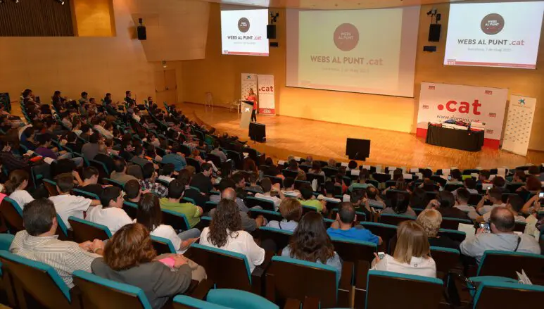 The puntCAT Foundation rewards the best student-designed websites and apps in Catalan