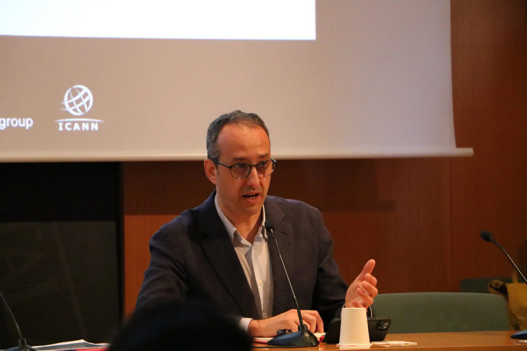 If I can’t type the ‘l·l’, it’s not my Internet