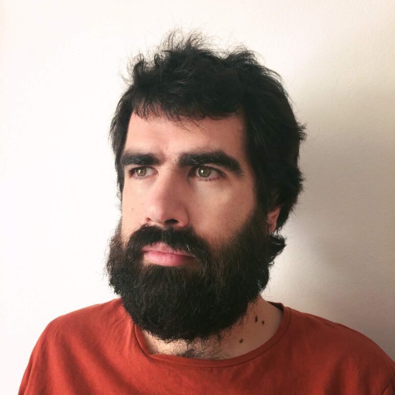 Àlex Hinojo: ‘We act as a bridge between the on-line community and the institutions so that the knowledge they generate is in Catalan and free’