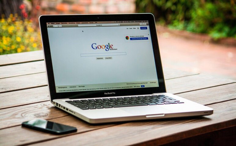 The Start of Catalan Internet: From Softcatalà to the Google Assistant in Catalan