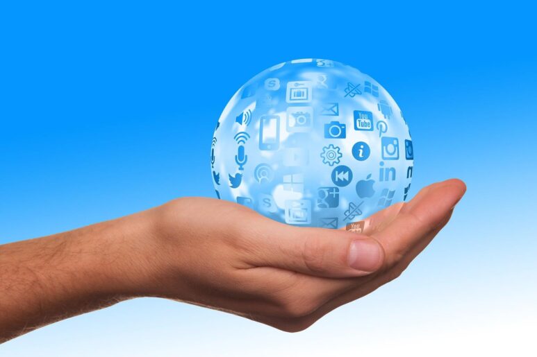 Deu consells per sortir de la bombolla digital