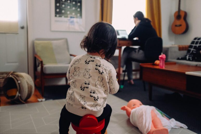 Resources on raising children and on kids in Catalan