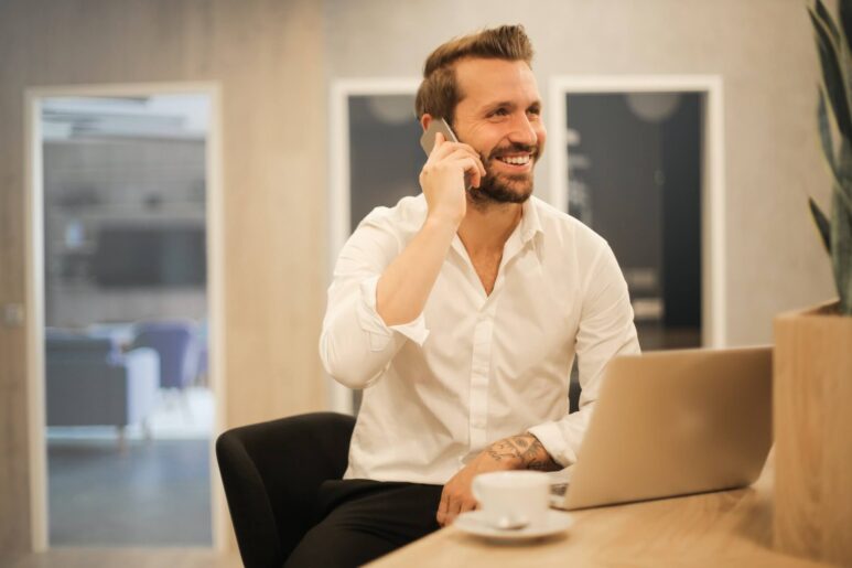 Formació de creació i gestió web per a emprenedors