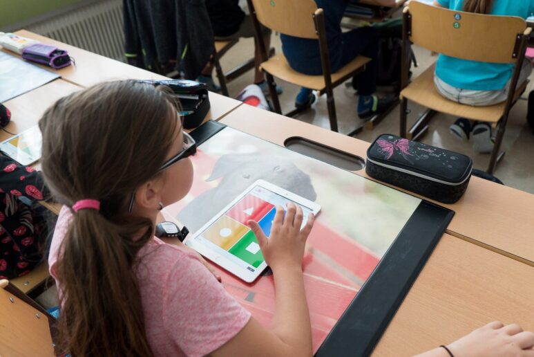 Digital education, theme of the month of December